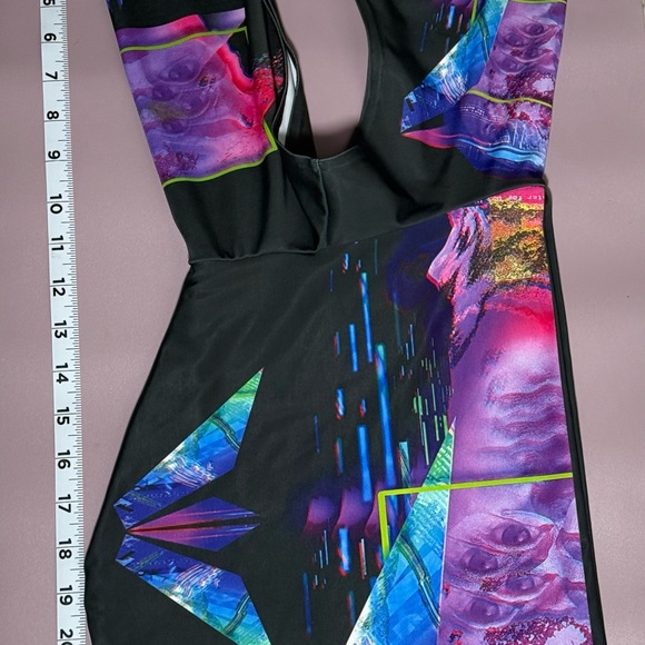 Devil Walking - Vibrant Abstract Design Hooded crop Top - 3/$50 bundle deal - Picture 4 of 6